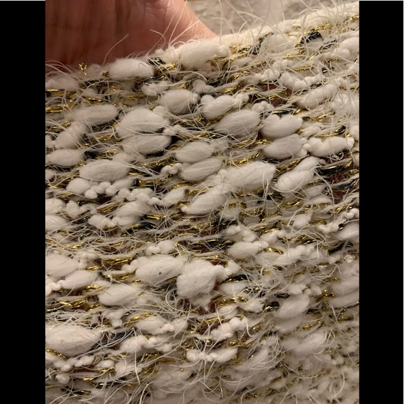 25% off listed price . Gold/whiteknitted sweater. Lane Bryant sweater Plus size - Picture 5 of 7